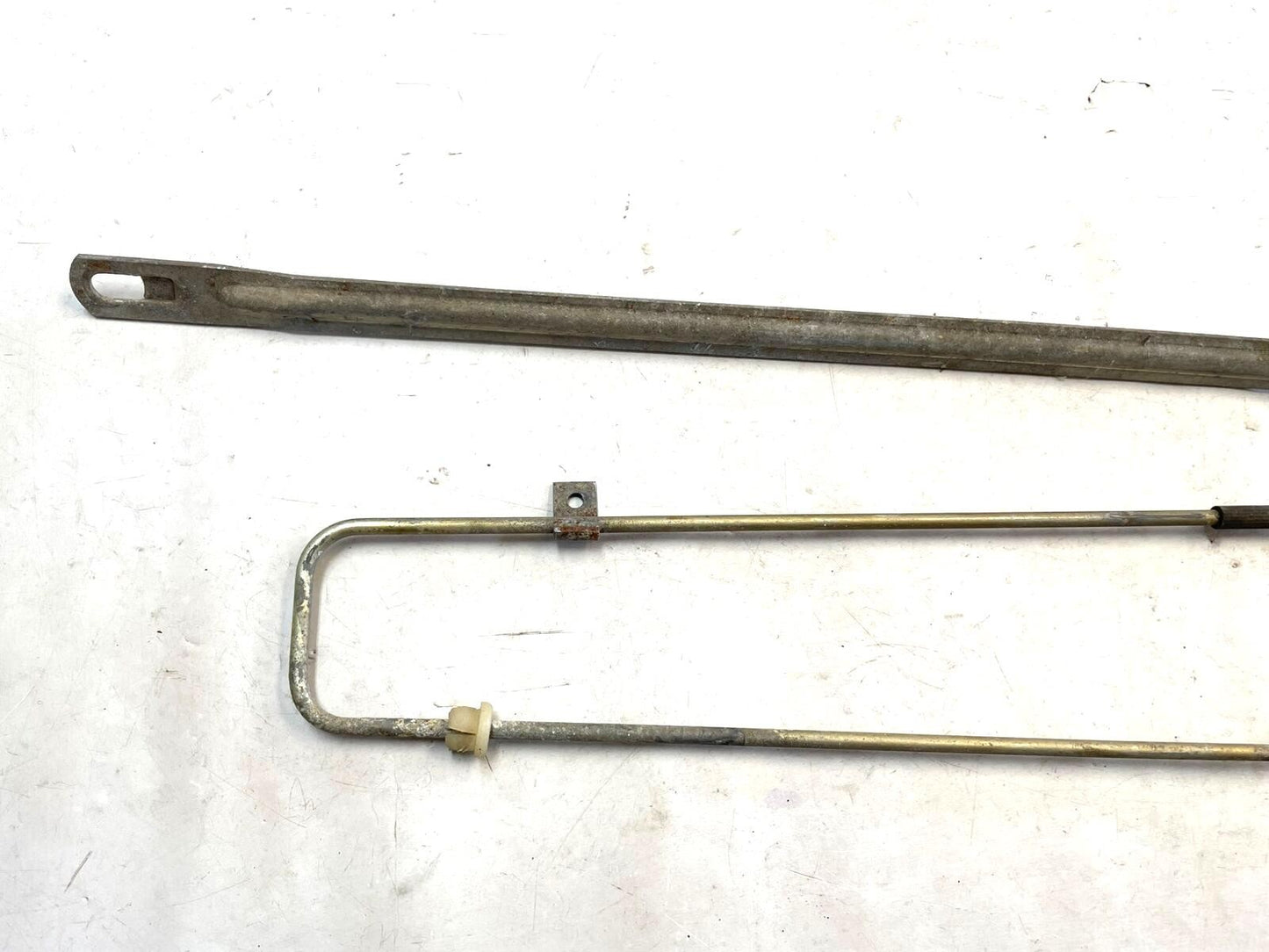 Jeep Grand Wagoneer Door linkage Striker latch Passenger Right side handle