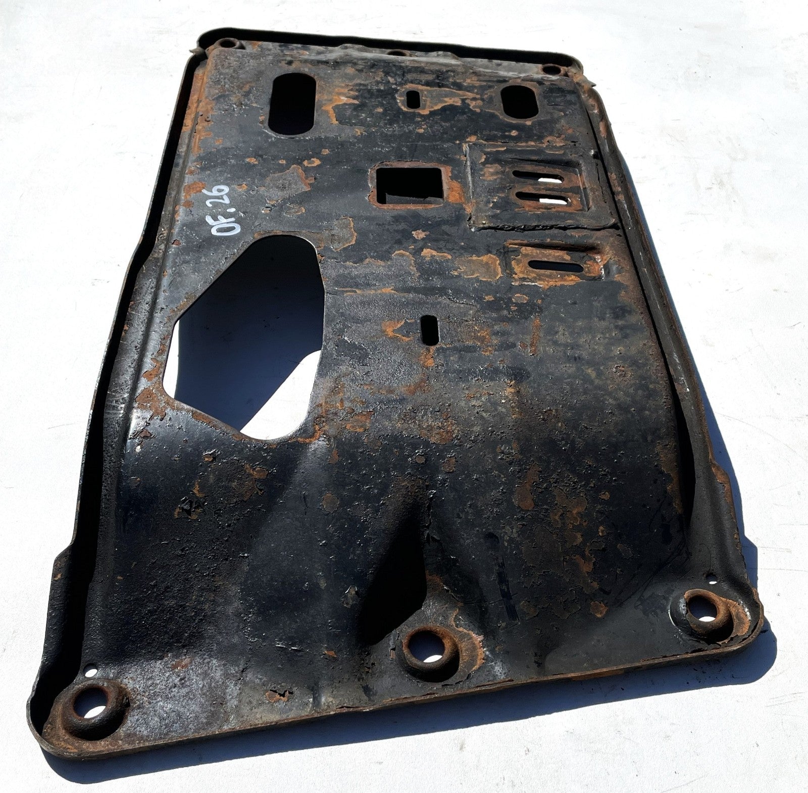 Jeep YJ transmission crossmember metal Mount Skid Plate Belly Pan 87-95 Wrangler