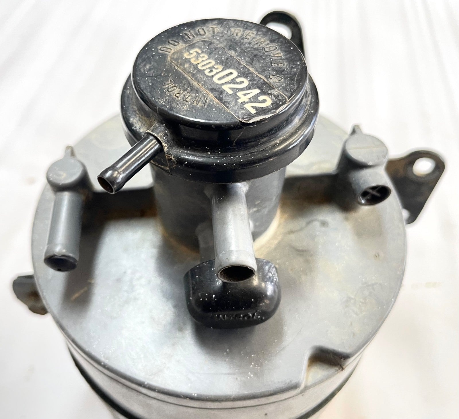 Jeep YJ Charcoal CANISTER with bracket Emissions Vapor Wrangler 53030242 Evap!!