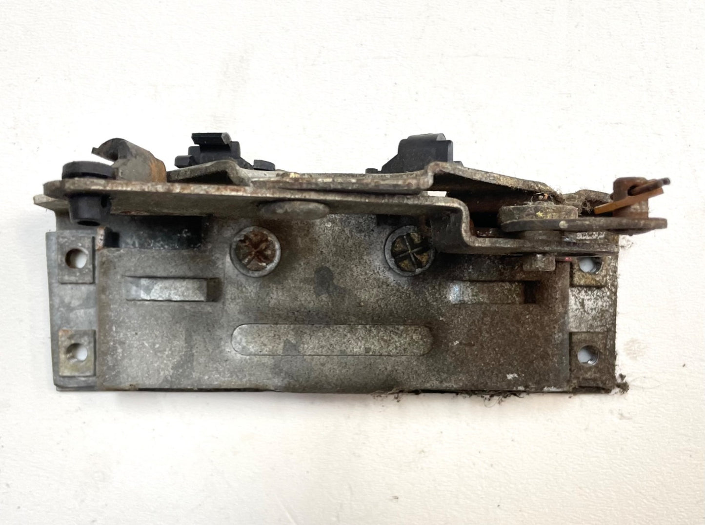 Jeep CJ7 YJ 81-91 Door Latch striker catch driver left Wrangler Full Hard Doors
