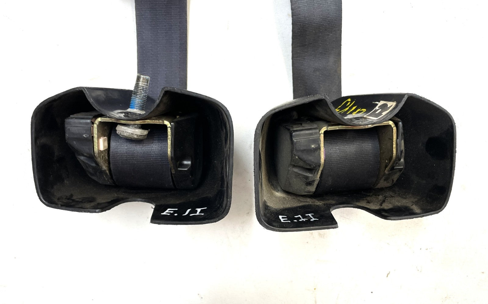 Jeep YJ rear seat belts shoulder belt female buckle back fits 92-95 Wrangler