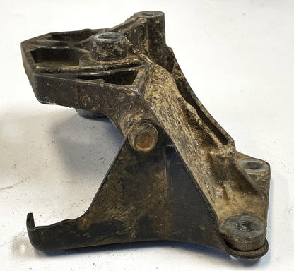 Jeep 4.0 Power Steering Bracket 8953002910-D fits 87-90 XJ Cherokee MJ Comanche