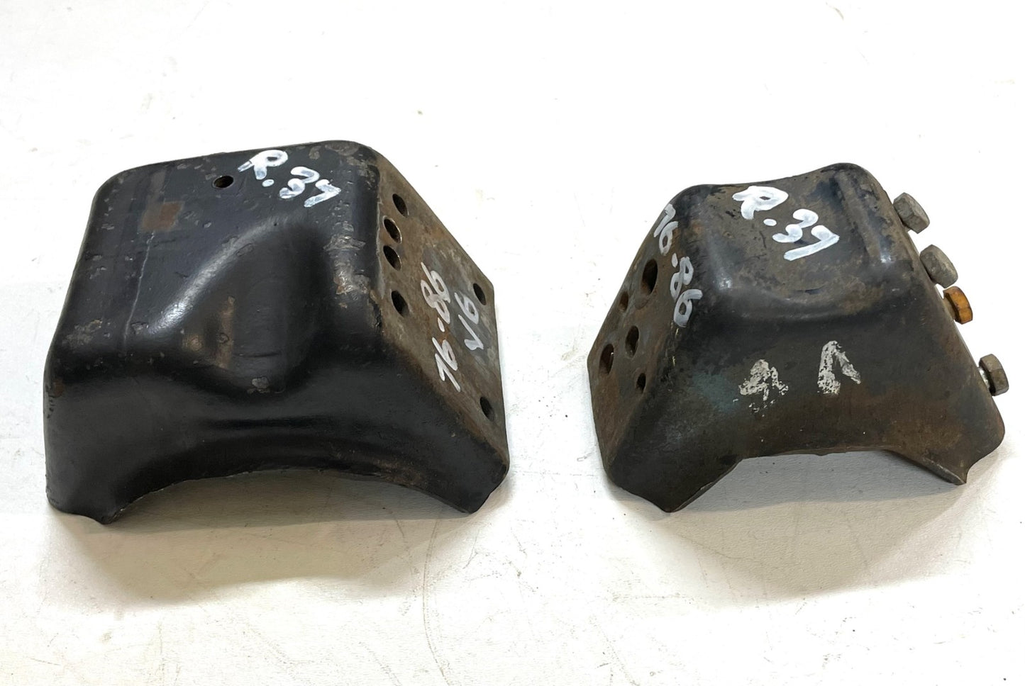 Jeep CJ 6 cylinder motor mounts 4.2  CJ5 CJ7 CJ8 AMC frame side mount 258 232