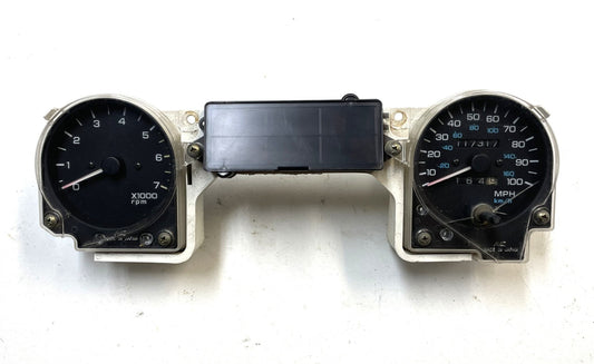 Jeep YJ Wrangler gauge cluster speedometer tachometer 117,045 gauges 92 93 94 95