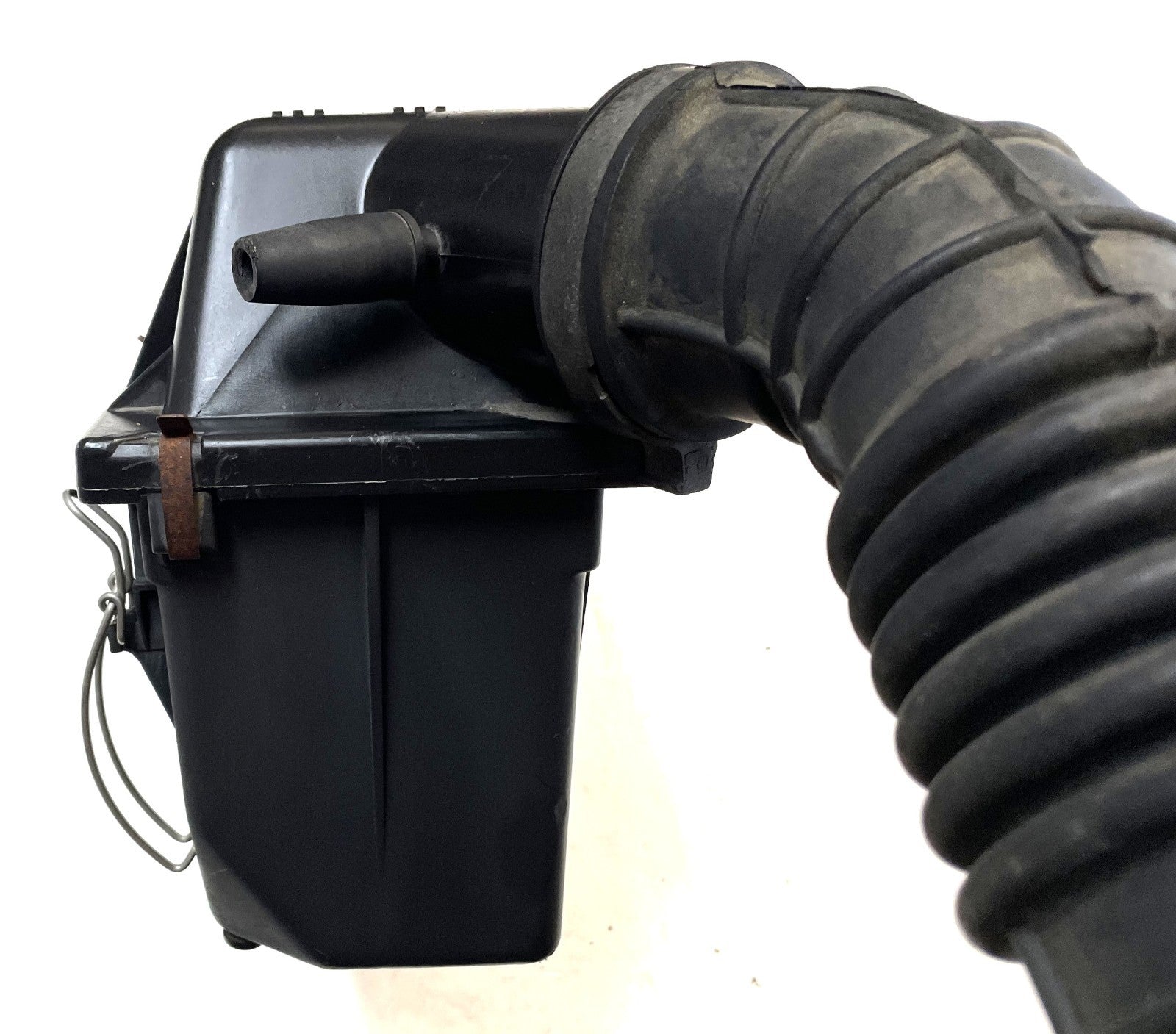 Jeep YJ 2.5 Four Cylinder Air Cleaner Filter Box Intake Tube Fits 91-95 Wrangler