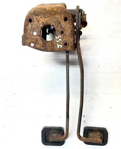 87-90 Jeep YJ Wrangler manual pedals brake clutch pedal assembly