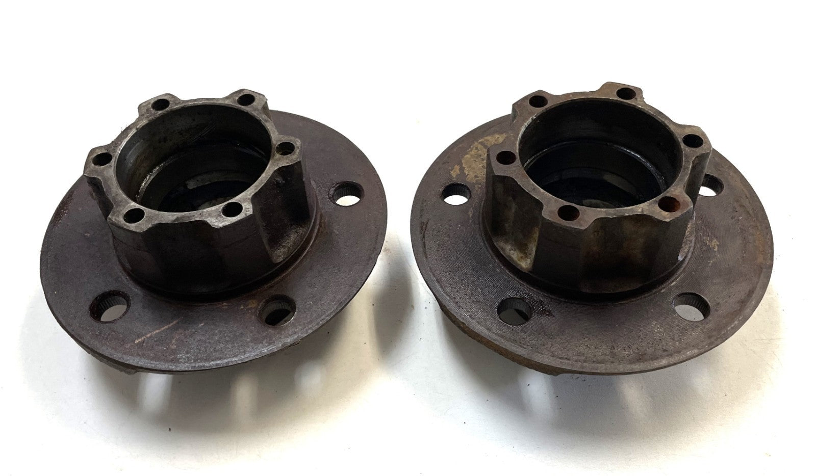 Jeep CJ disc brake bearing hub Dana 30 fits 78-81 CJ5 CJ7 6 bolt hubs (pair)