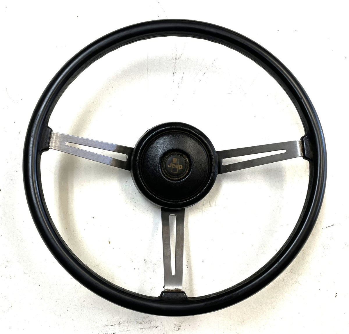 Jeep CJ steering wheel CJ5 CJ7 76-86 AMC horn button black J10 Cherokee AMC FSJ