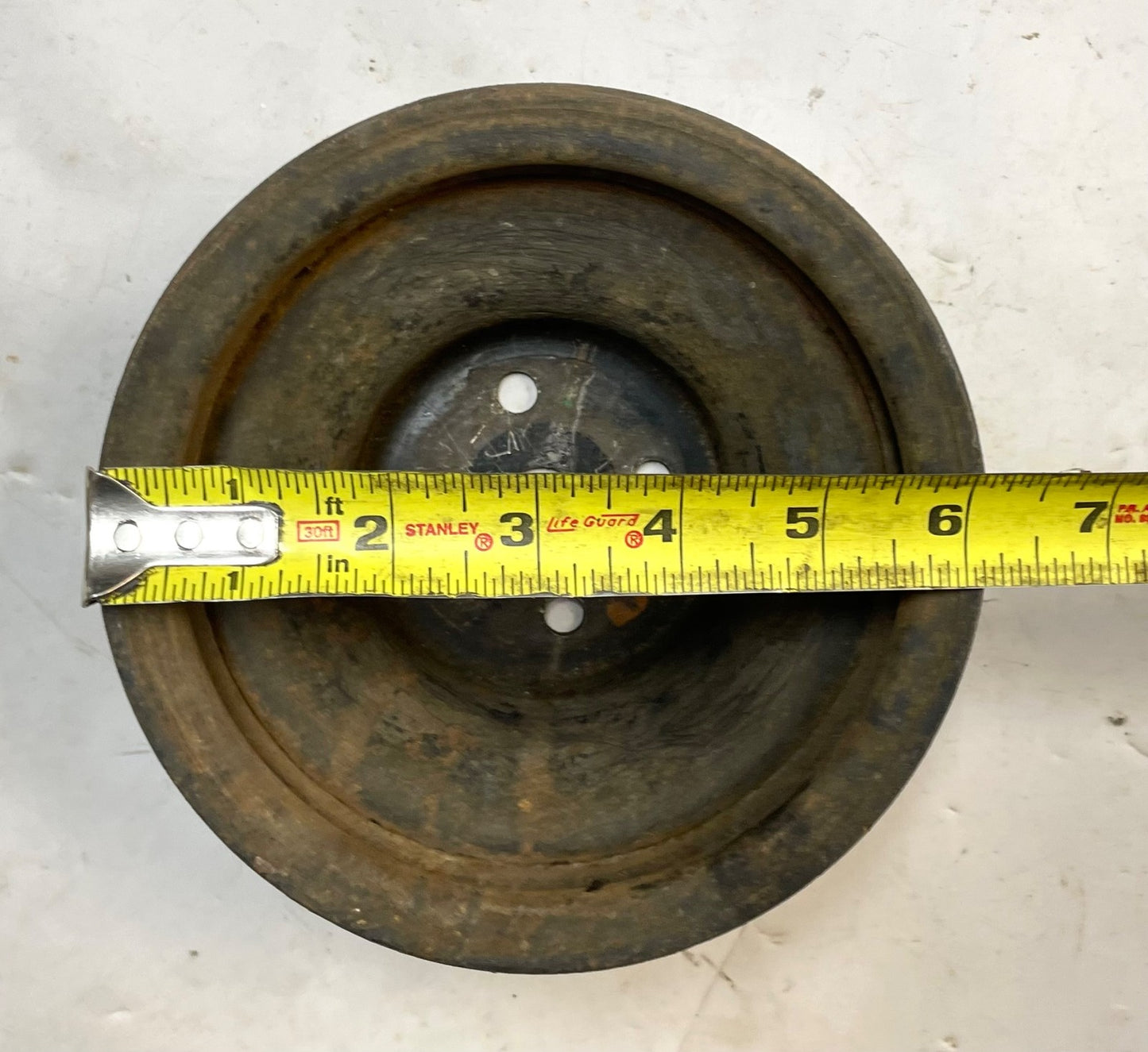 Jeep  CJ  Wagoneer  J10 AMC V8 304 360 401  3 Groove Water Pump Pulley 3227673