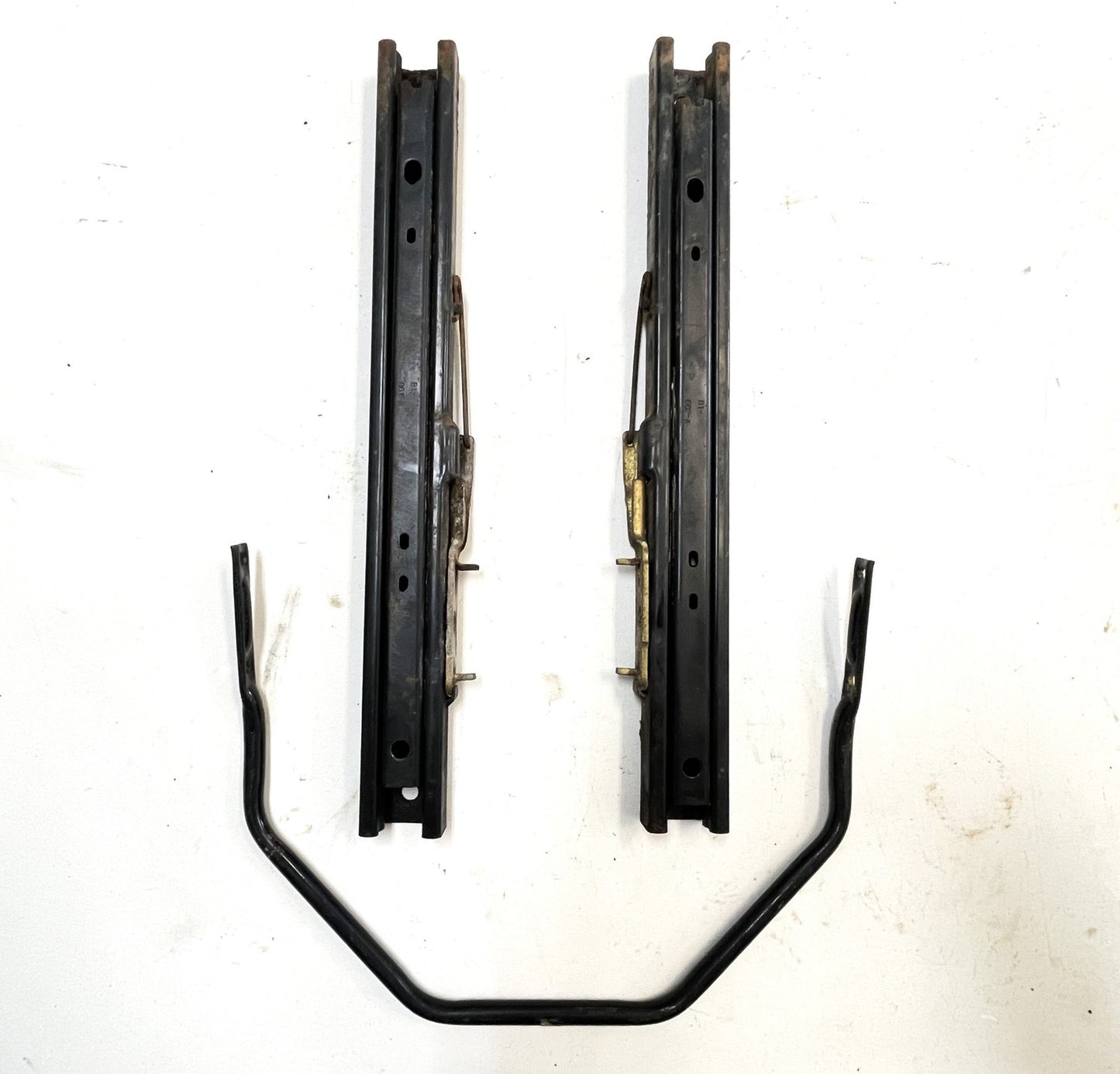 Jeep YJ Wrangler Driver Side Front Seat Bracket with Slider Riser fits 91-95