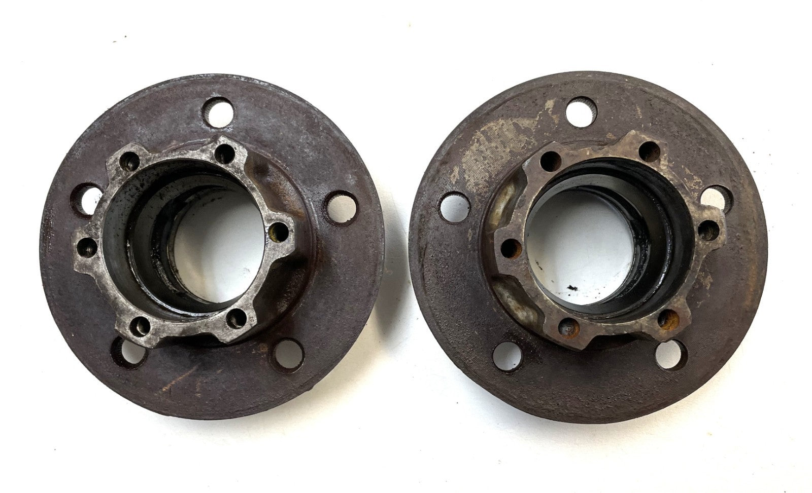 Jeep CJ disc brake bearing hub Dana 30 fits 78-81 CJ5 CJ7 6 bolt hubs (pair)