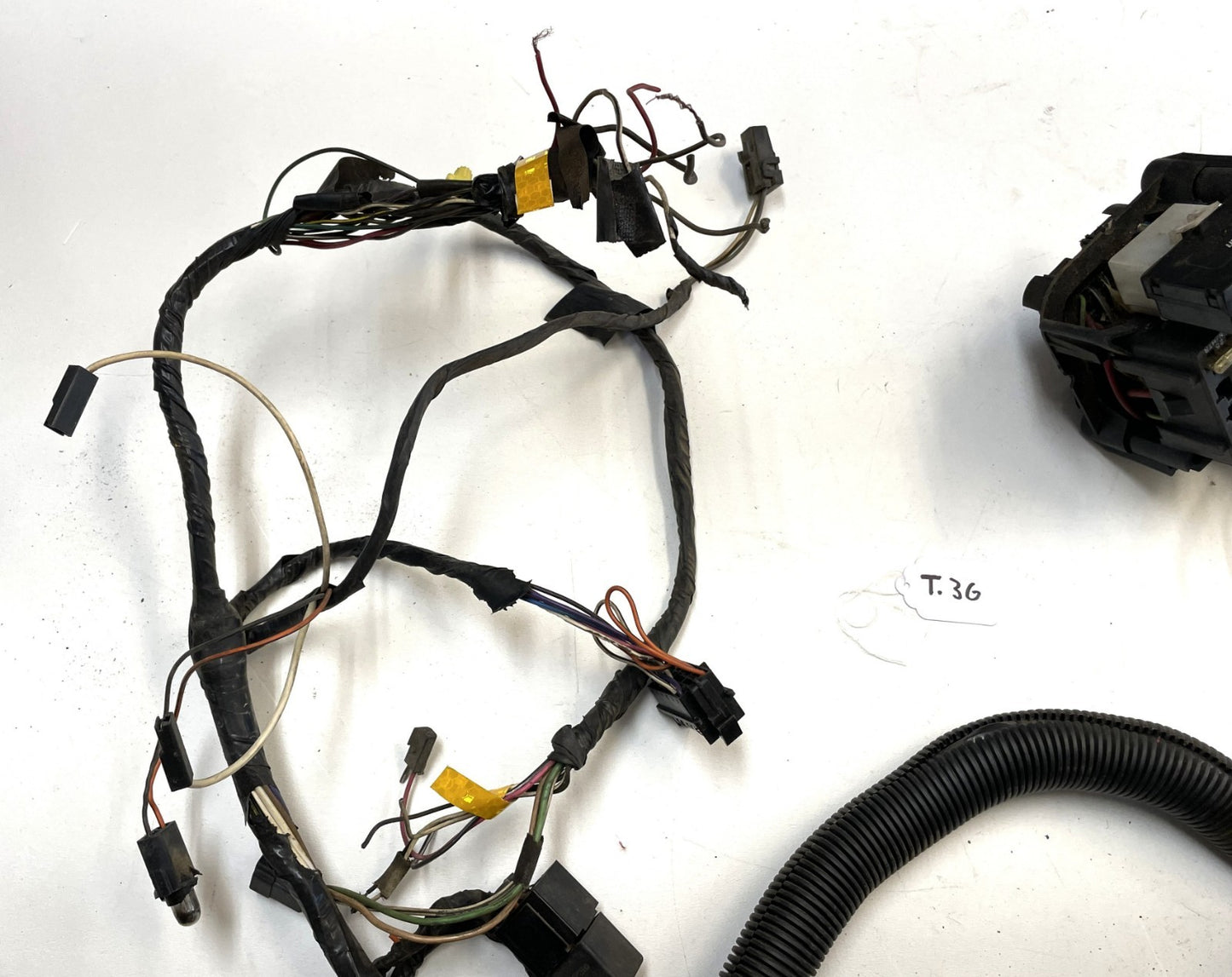 Jeep YJ Wrangler Dash wiring harness fits 87-90 wire fuse block gauges column
