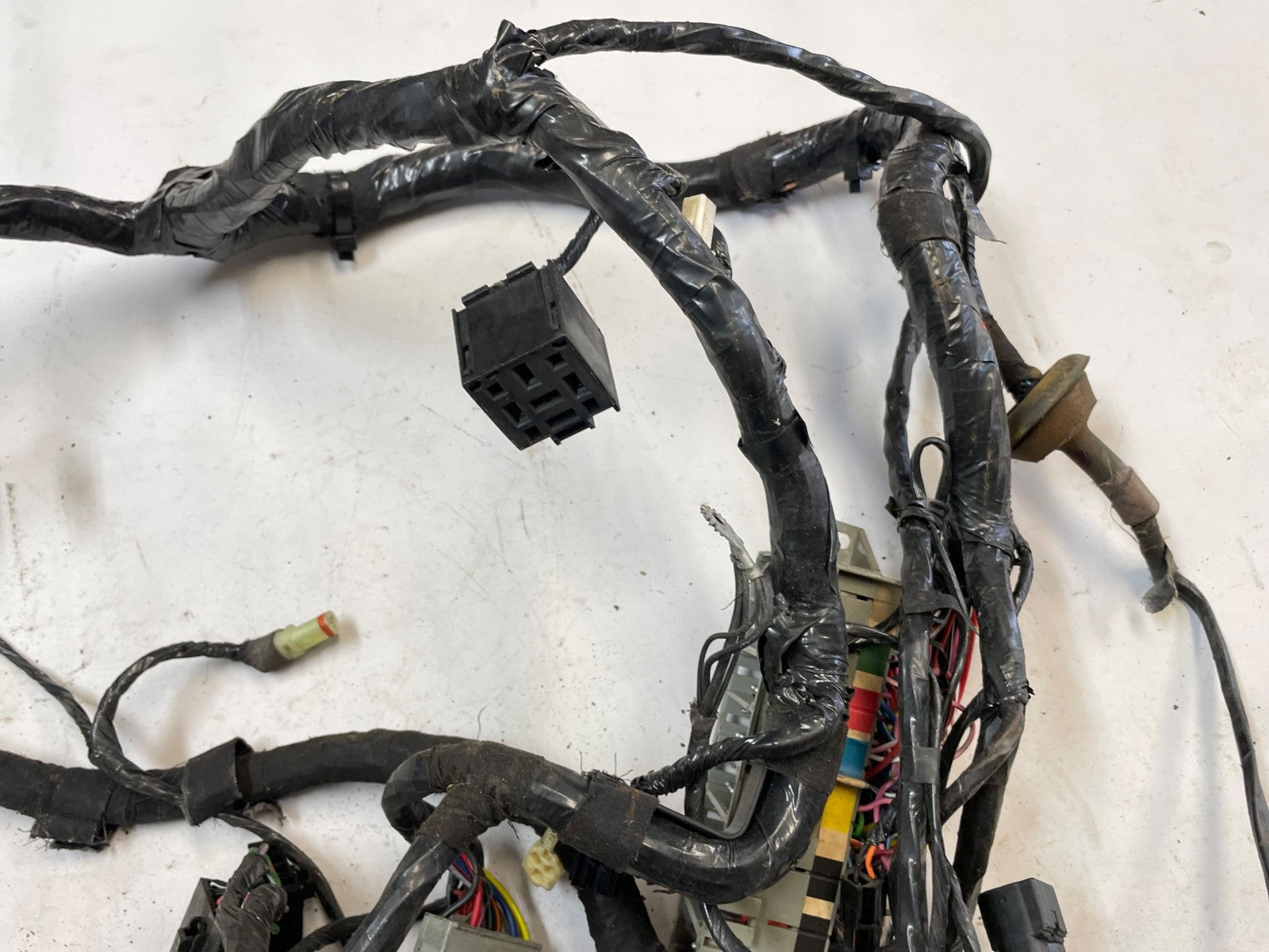2000 Jeep TJ Wrangler Dash Wire Harness wiring P56009508AJ fuses P56010104AH