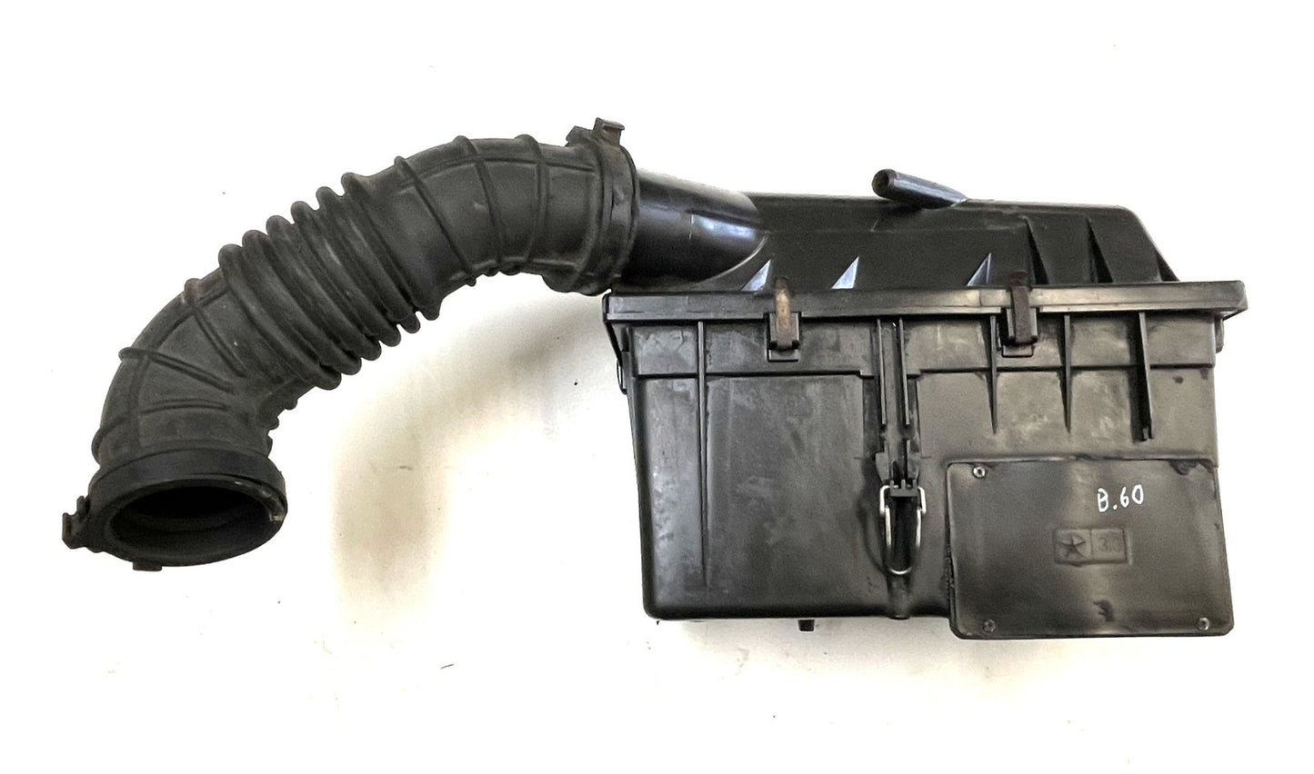Jeep YJ 2.5 four cylinder Air Cleaner Air Filter Box Intake fits 91-95 Wrangler