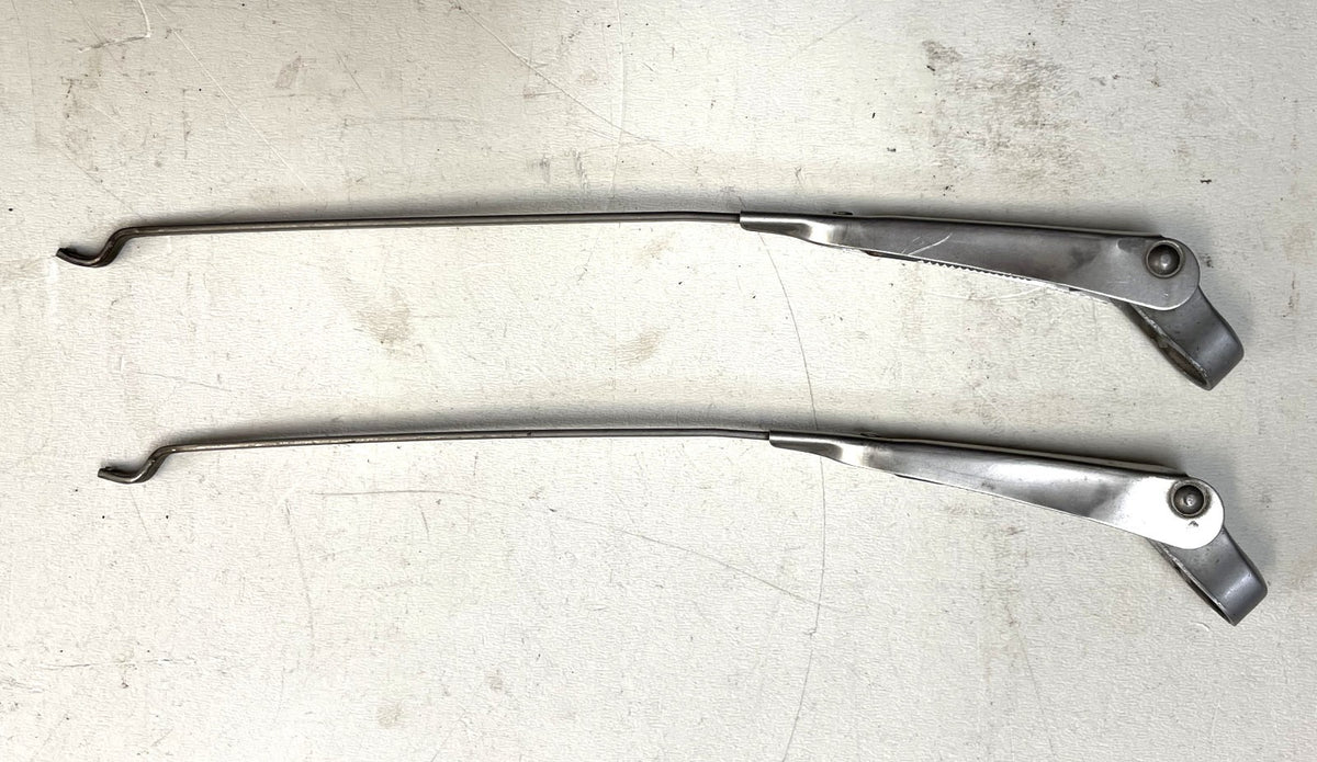 windshield wiper arms fits 76-86 Jeep CJ5 CJ7 CJ8 Used Pair FREE SHIP