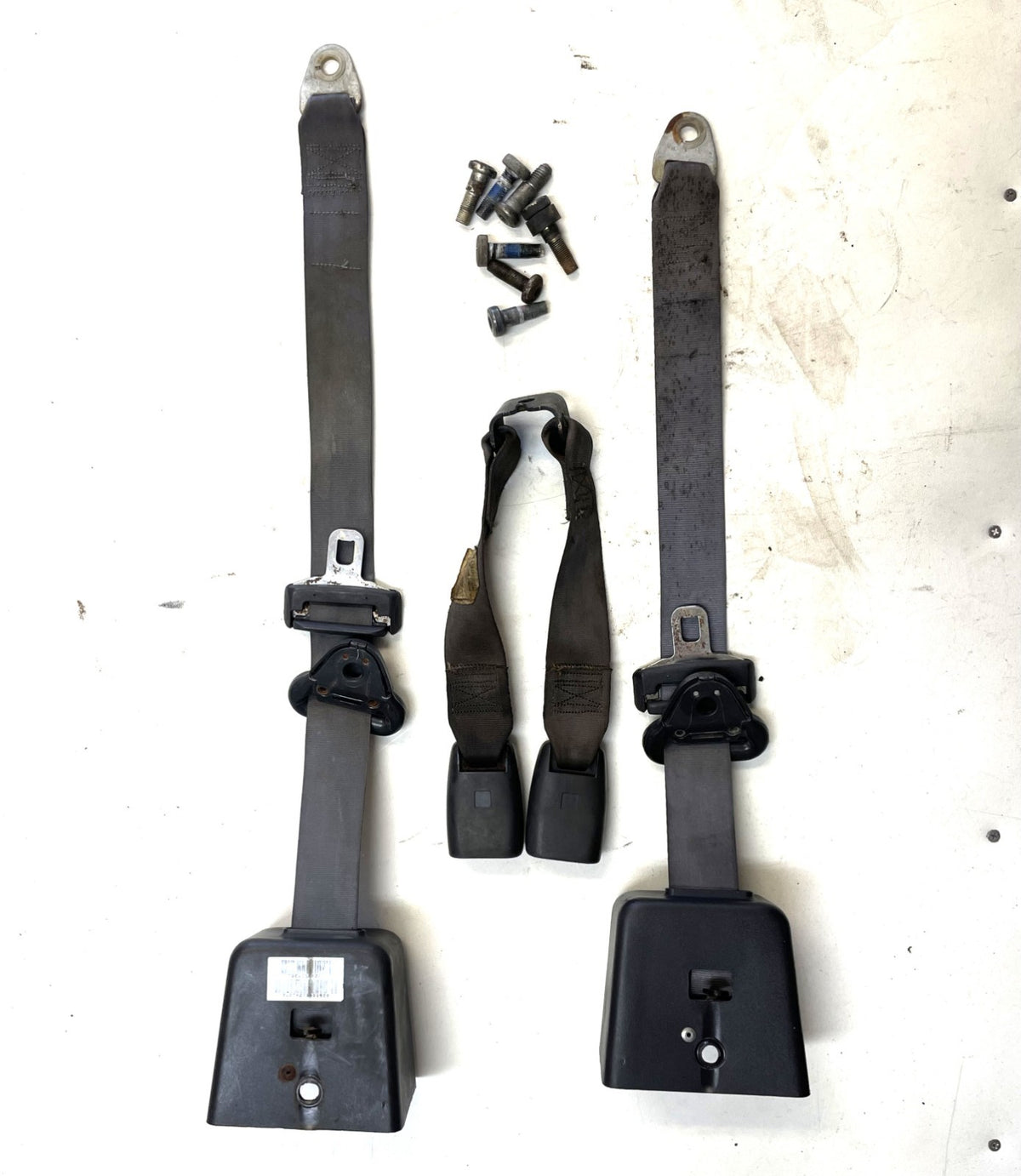 Jeep TJ rear seat belts fit 97-02 Wrangler shoulder belt female buckle back seat