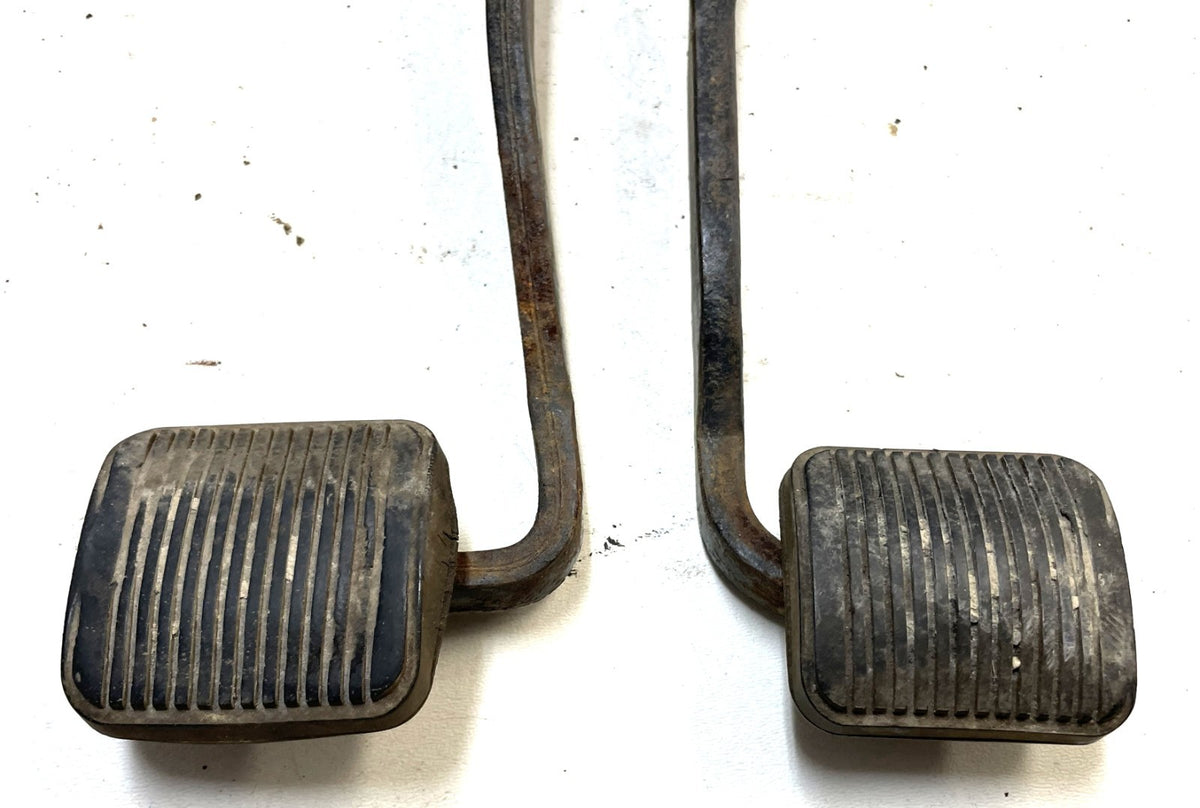 Jeep YJ manual pedals brake clutch pedal fits 91-95 Wrangler !