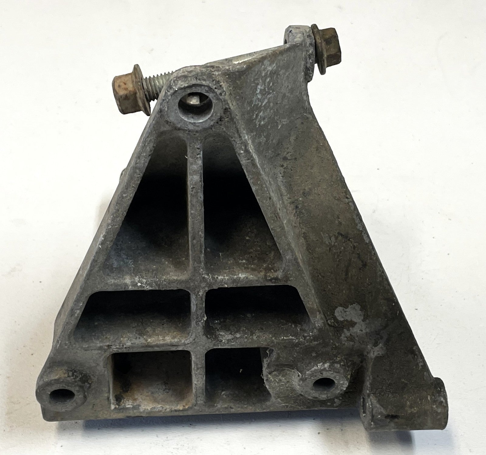 Jeep YJ Wrangler Upper Alternator AC 53007602 Air Compressor Mount Bracket