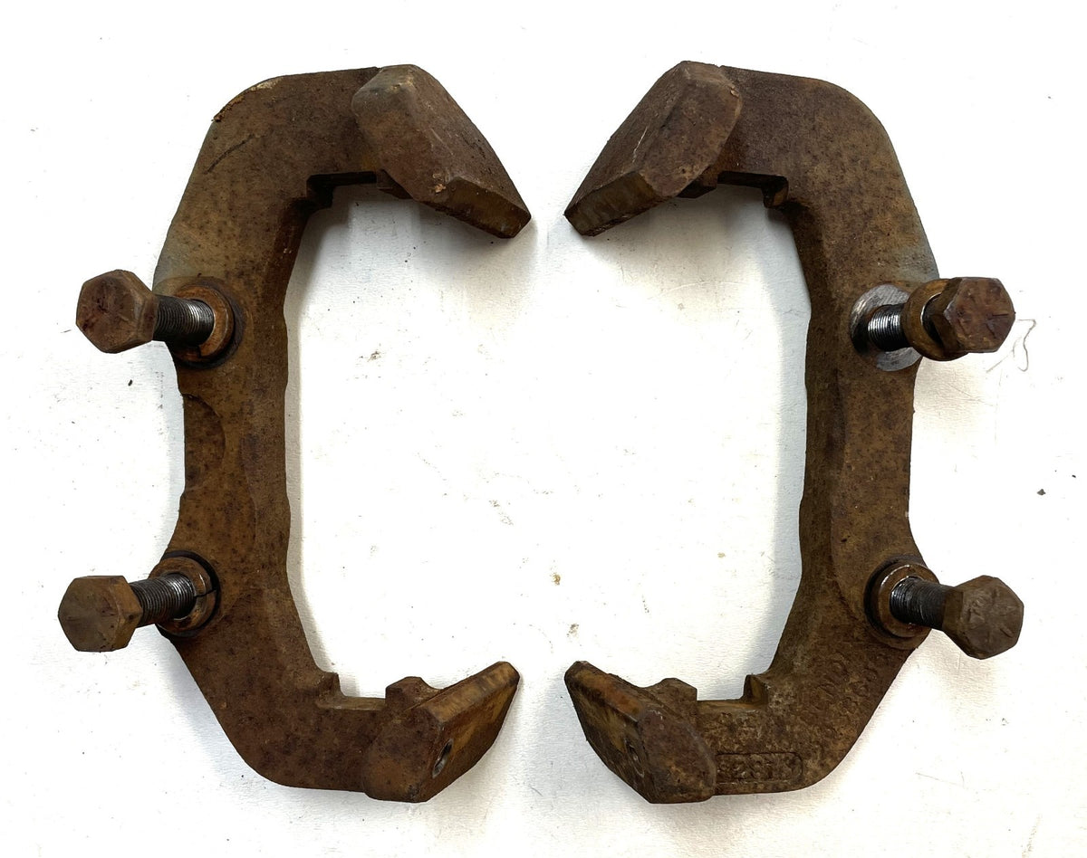 Jeep CJ disc brake caliper mount bracket CJ5 CJ7 CJ8 AMC 79-81 Dana 30 2 bolt!!