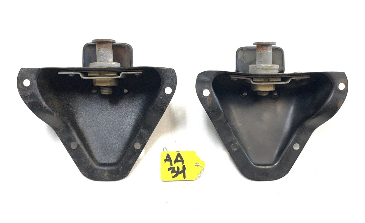 Jeep CJ7 YJ Door Strikers Striker Set Latch Pin Left Right 81-95 CJ Wrangler
