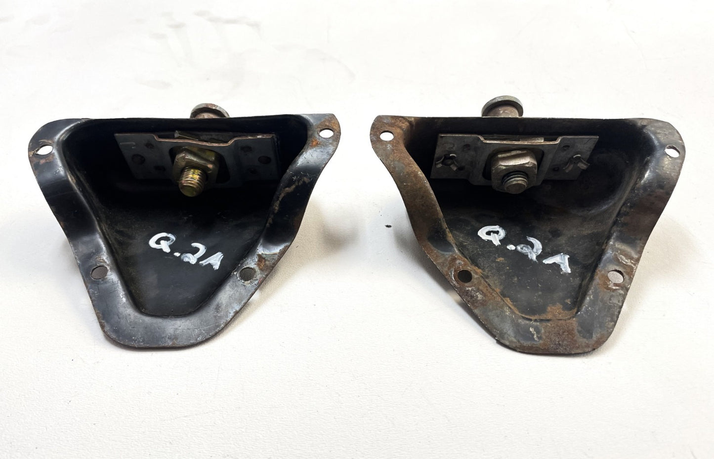 Jeep YJ CJ7 Door Strikers Striker Set Latch Pin Left Right 81-95 CJ Wrangler