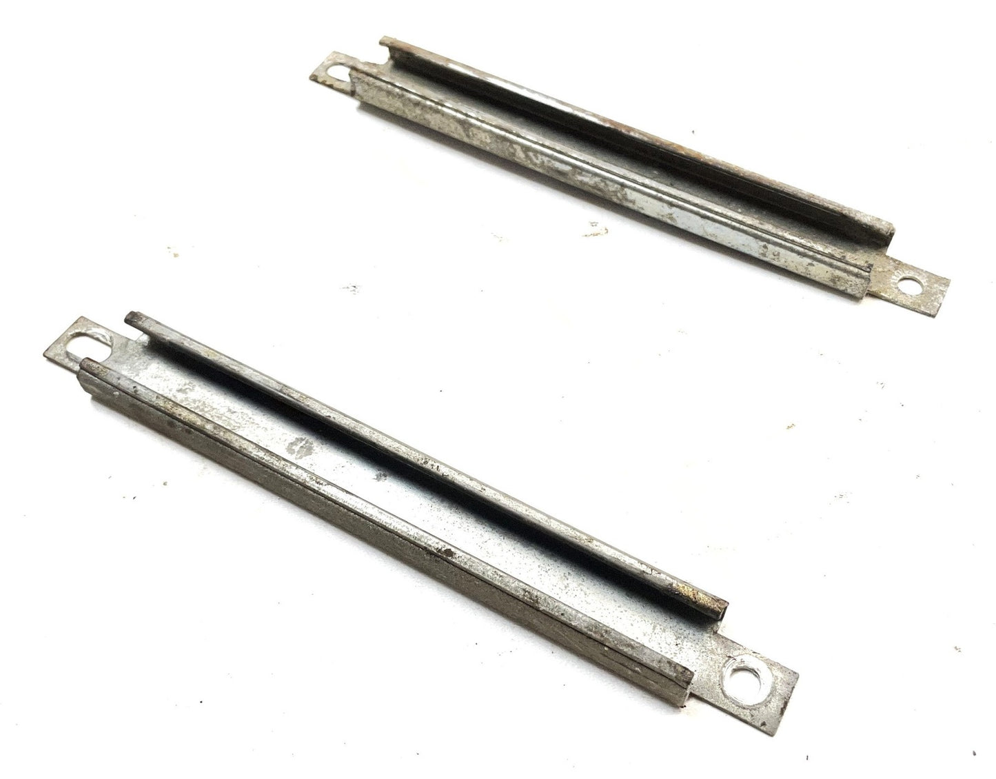 Jeep window regulator guide slide track channel door  CJ7 YJ Wrangler glass