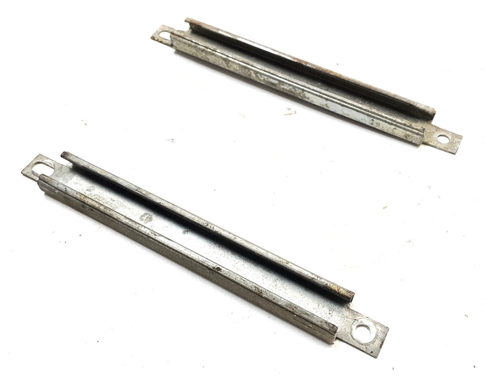 Jeep window regulator guide slide track channel door  CJ7 YJ Wrangler glass