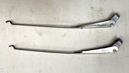 windshield wiper arms fits 76-86 Jeep CJ5 CJ7 CJ8 Used Pair FREE SHIP