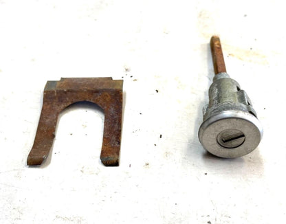 Jeep Grand Wagoneer Door linkage Striker latch Passenger Right side handle