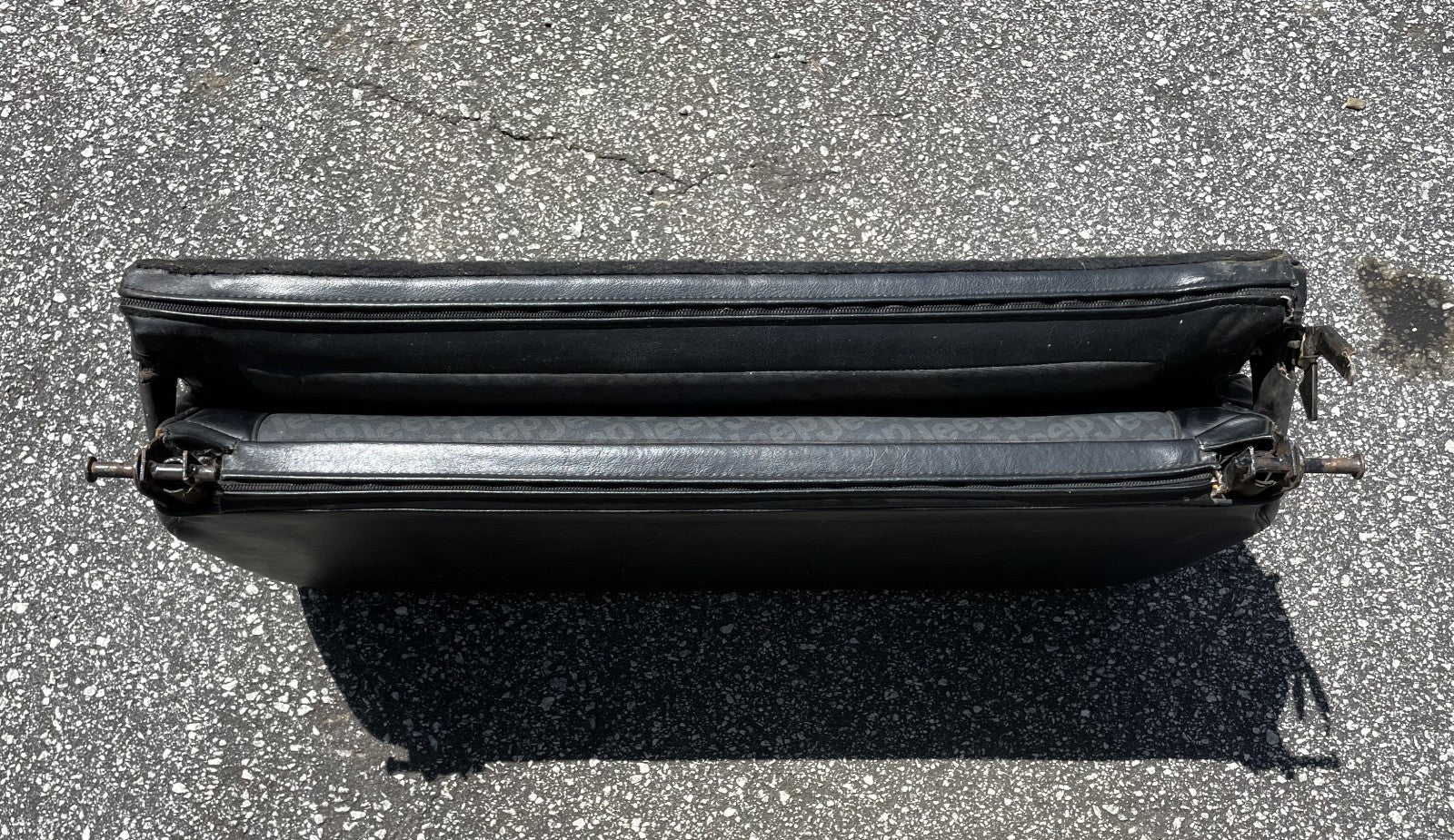 Jeep YJ Wrangler back seat with brackets factory folding CJ7 black fold n tumble