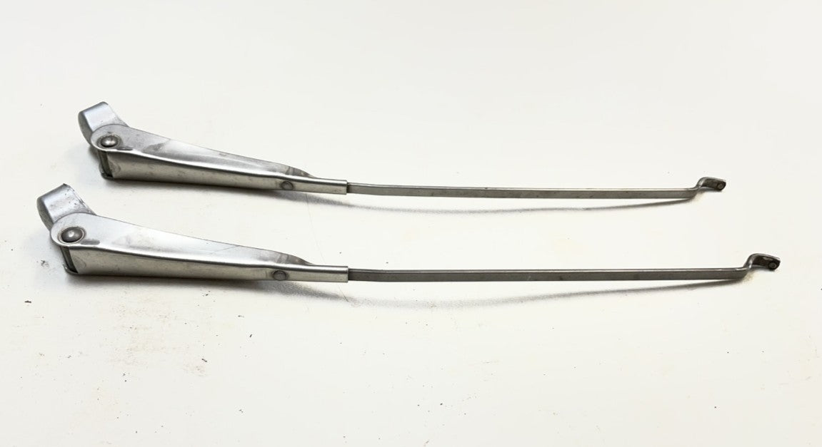 windshield wiper arms fits 76-86 Jeep CJ5 CJ7 CJ8 Used Pair FREE SHIP