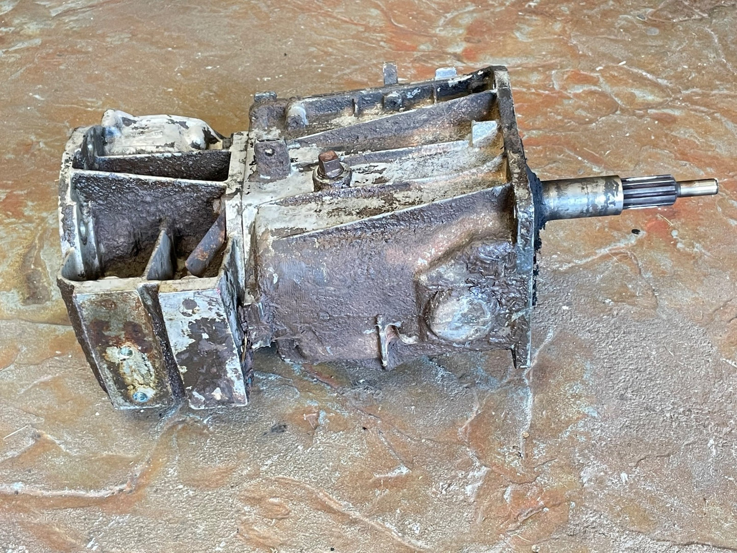 Jeep CJ SR4 four speed manual transmission CJ7 CJ8 Ford 13-32-097-902