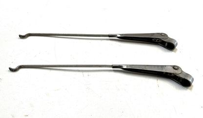 windshield wiper arms fits 76-86 Jeep CJ5 CJ7 CJ8 Used Pair