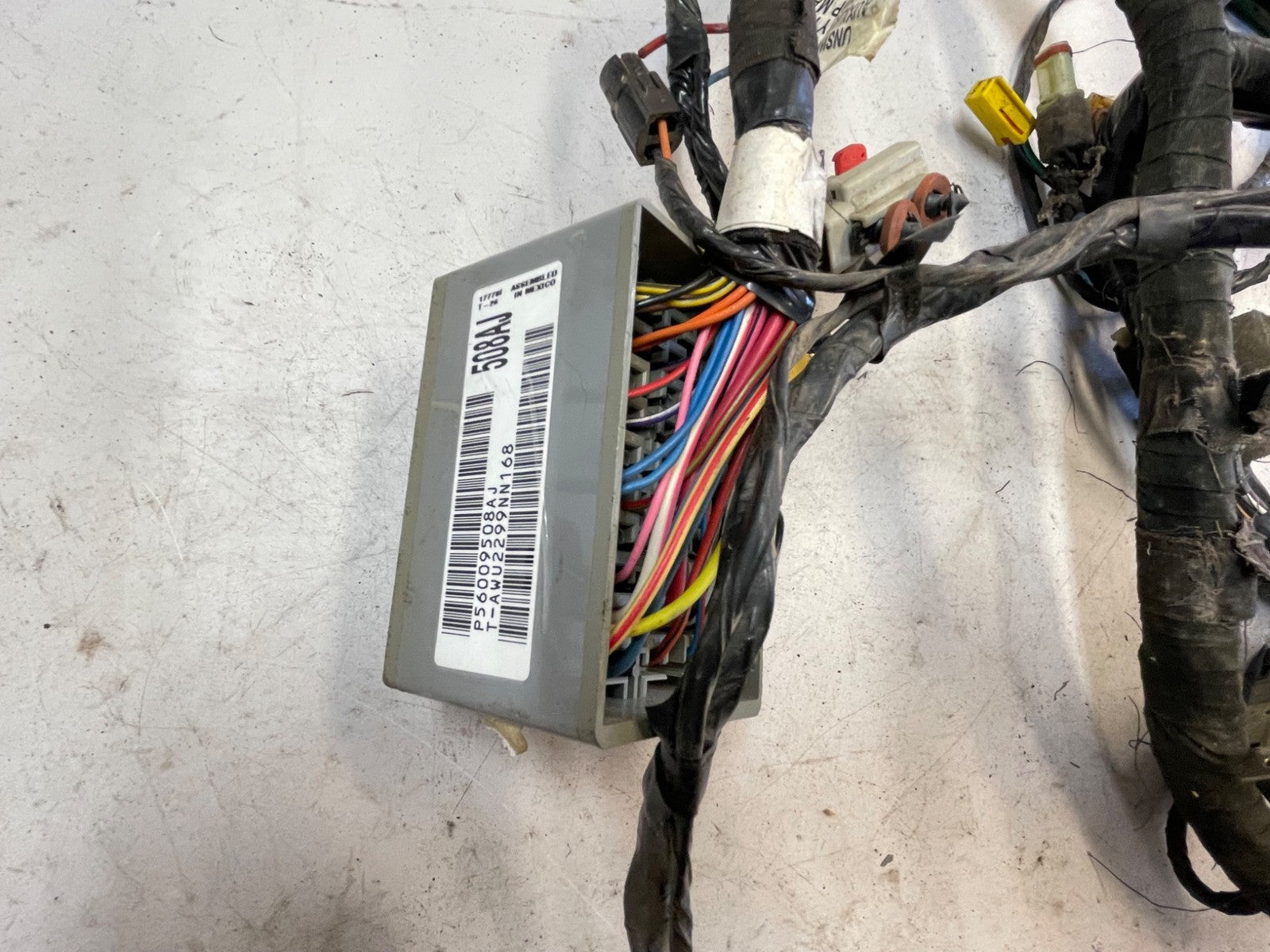 2000 Jeep TJ Wrangler Dash Wire Harness wiring P56009508AJ fuse block