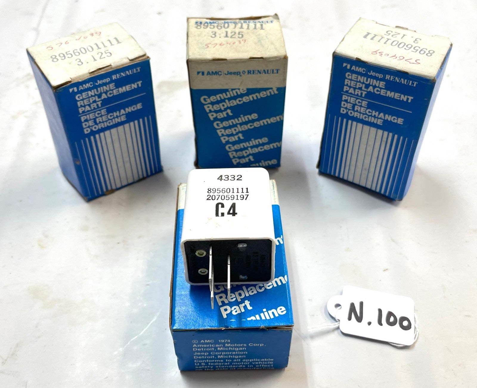 AMC JEEP NOS Horn Relay 895601111 J10 J20 New Old Stock C4
