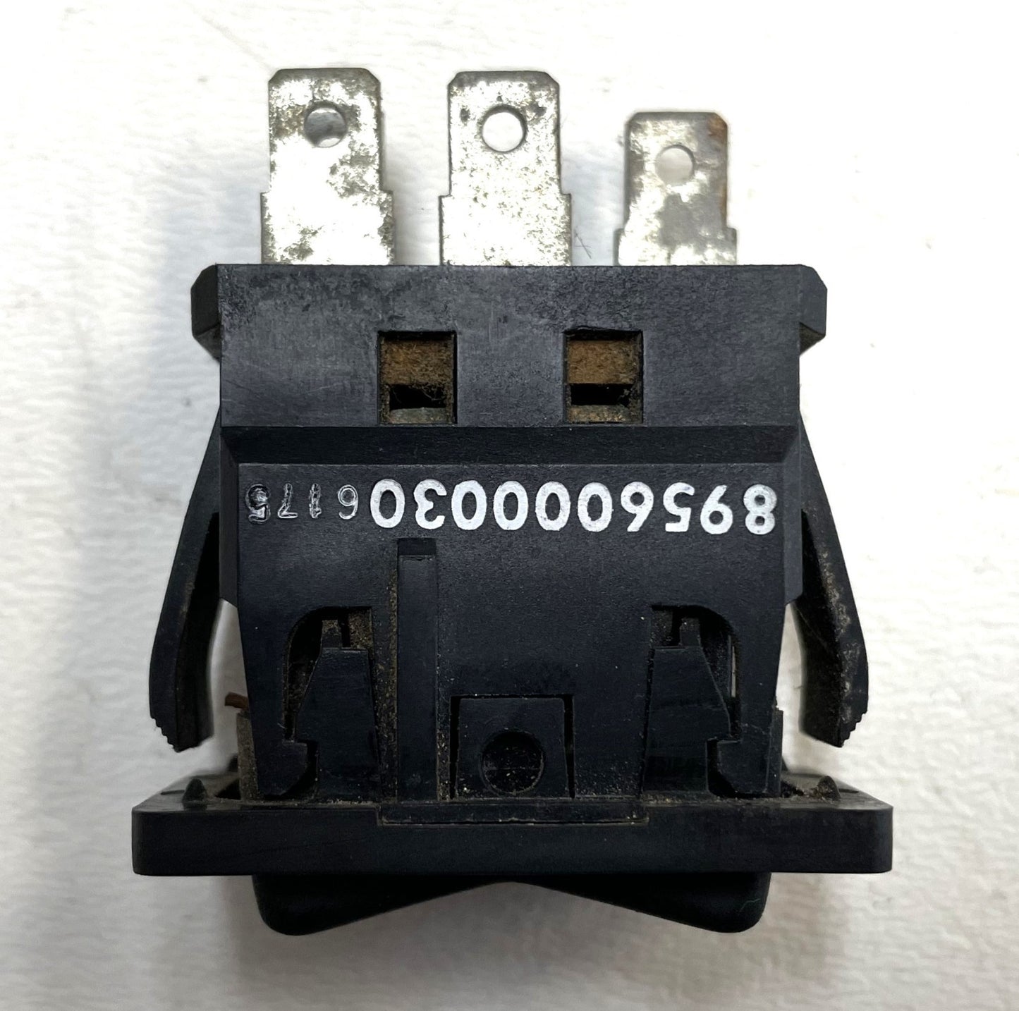 Jeep YJ Wrangler Rear Defrost Switch for Hard top  8956000030 fits 87-91