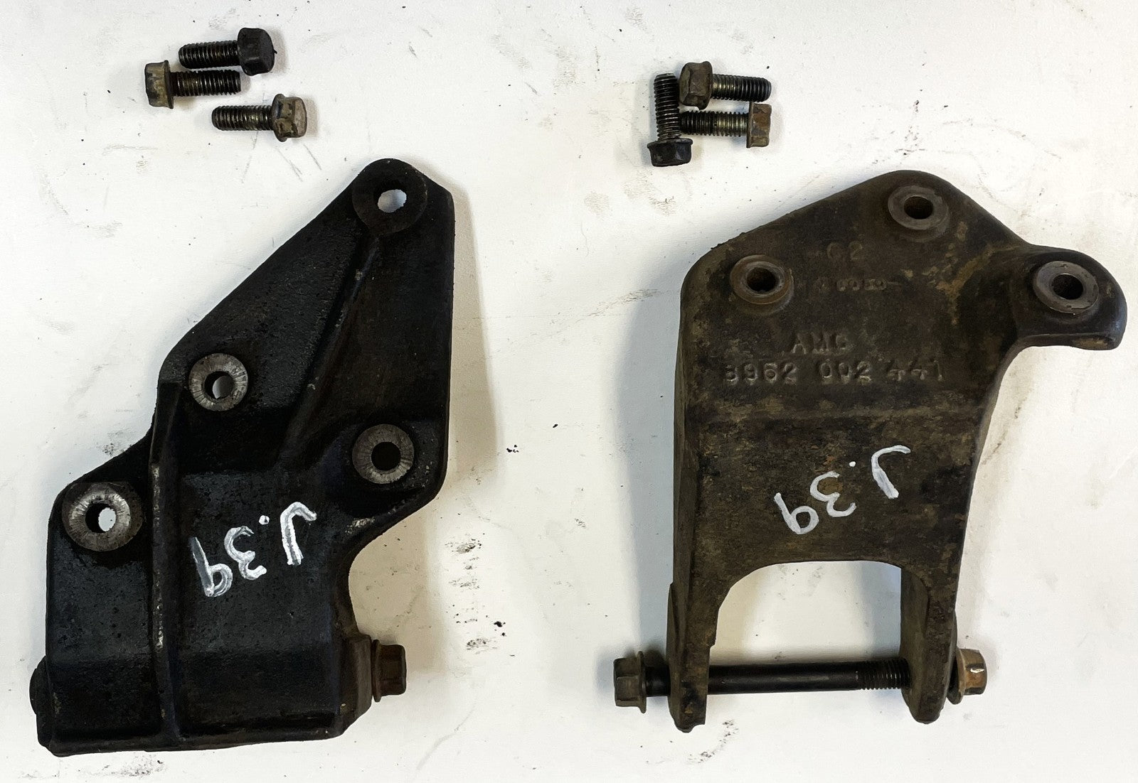 Jeep YJ 4.2 motor mounts bracket 258 engine Left and Right side 87-90 Wrangler!!