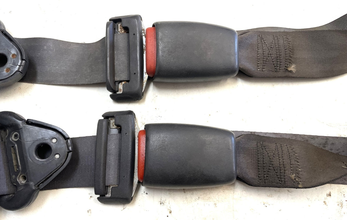 Jeep TJ rear seat belts fit 97-02 Wrangler shoulder belt female buckle back seat