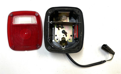 Jeep YJ TJ Wrangler Tail Light Taillight Passenger Side Right Fits 91 - 97