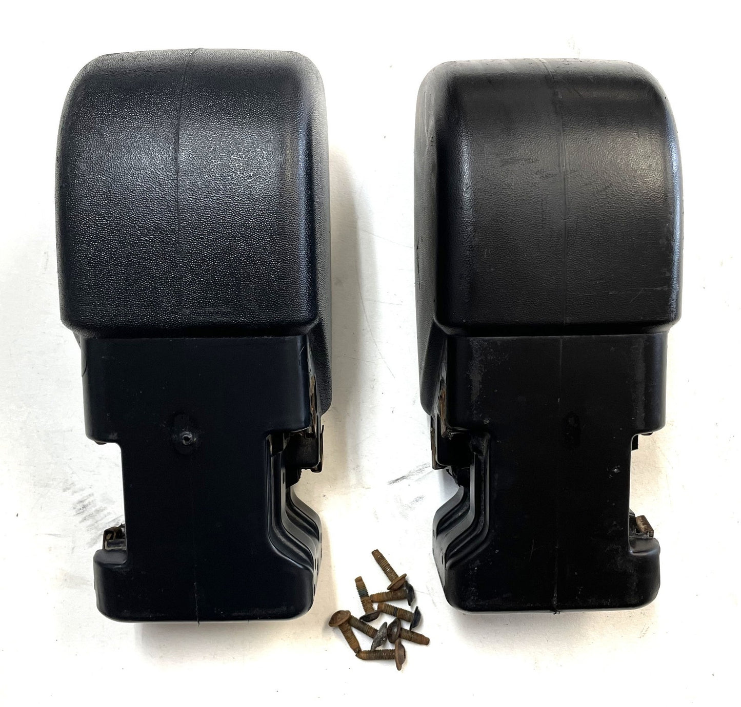 Jeep TJ front bumper end caps fits 97-06 TJ LJ 55175103 55155756AA plastic cap
