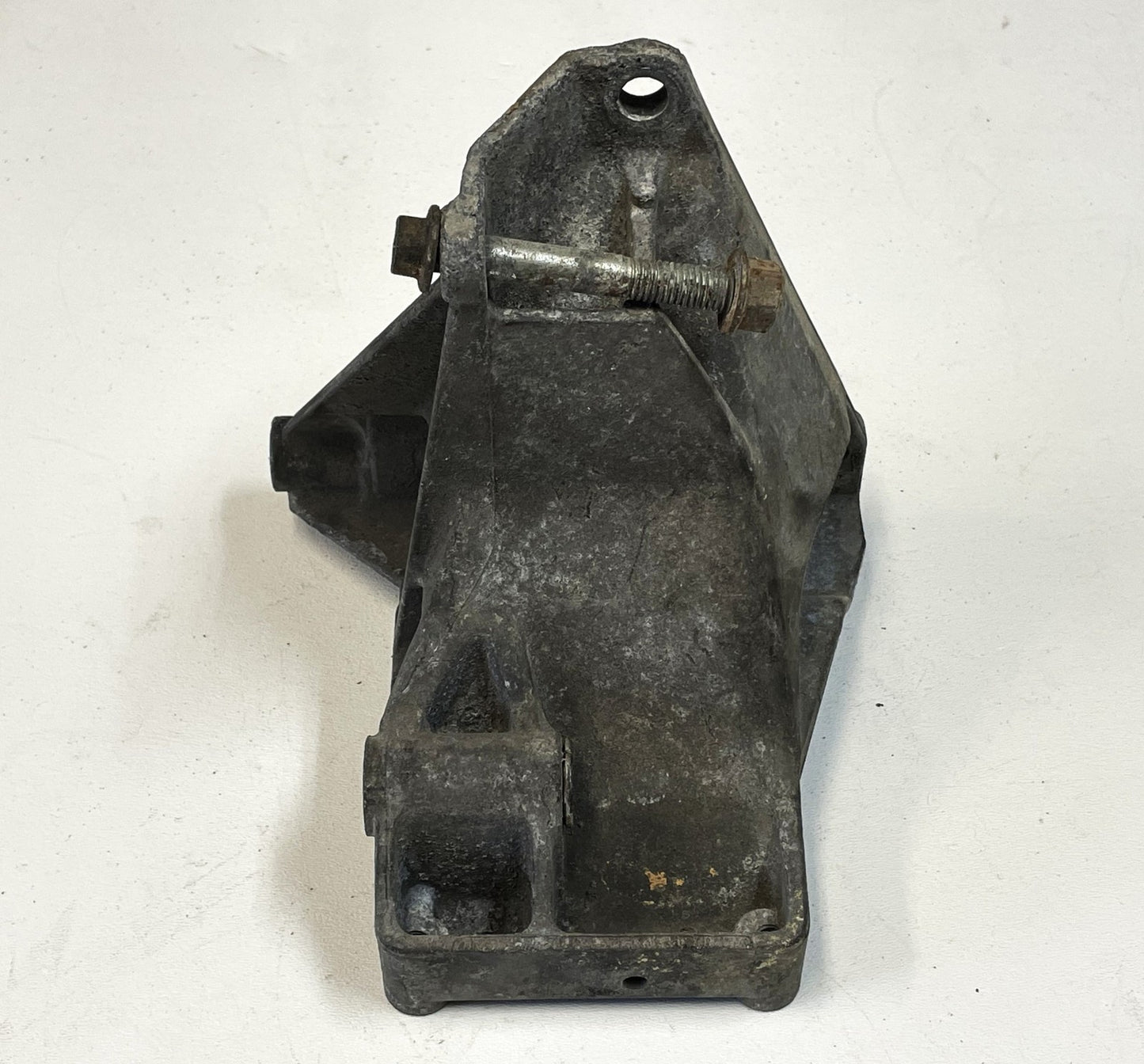 Jeep YJ Wrangler Upper Alternator AC 53007602 Air Compressor Mount Bracket