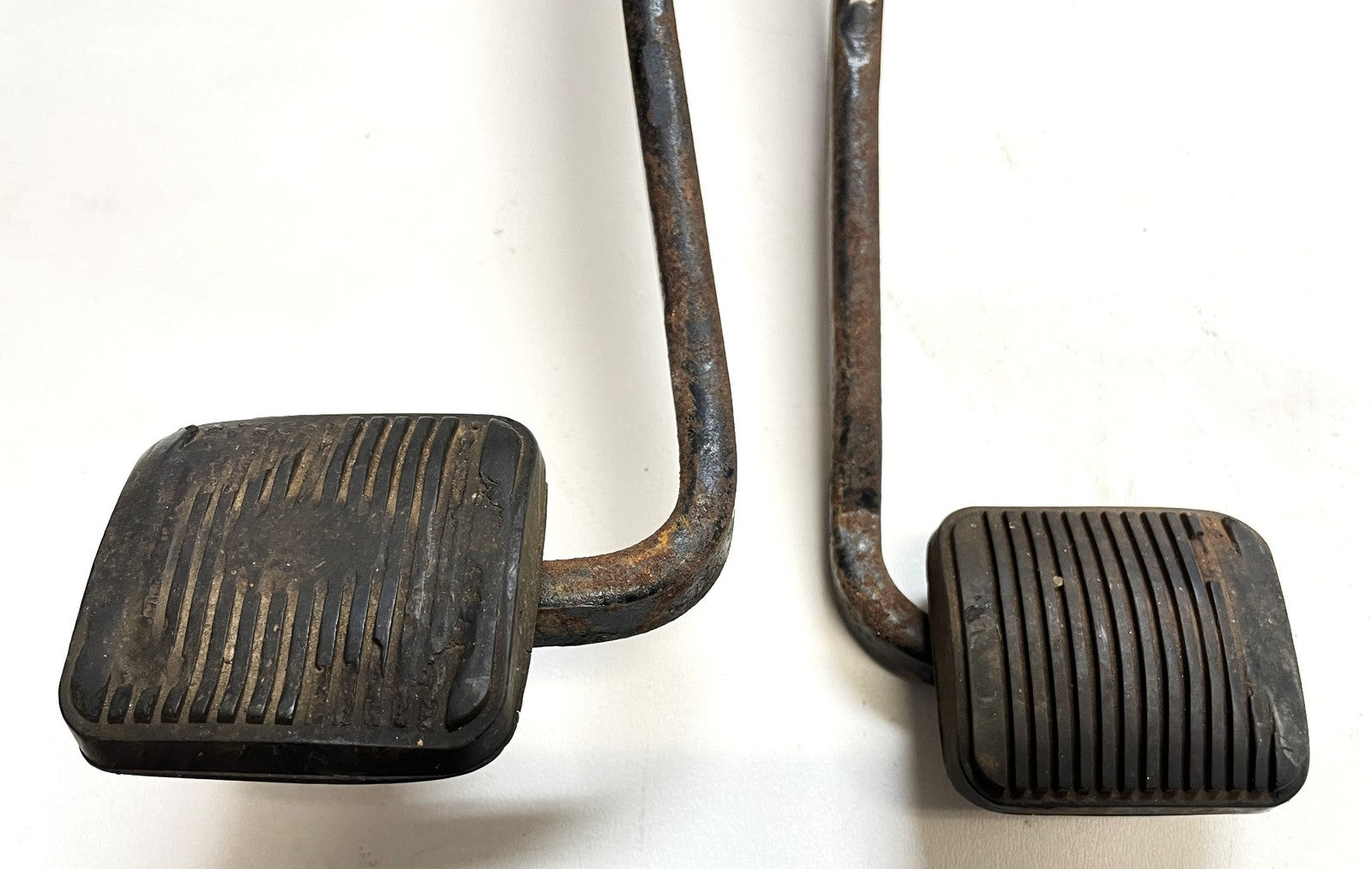Jeep YJ Wrangler pedals brake clutch manual pedal 87-90 pedal assembly !