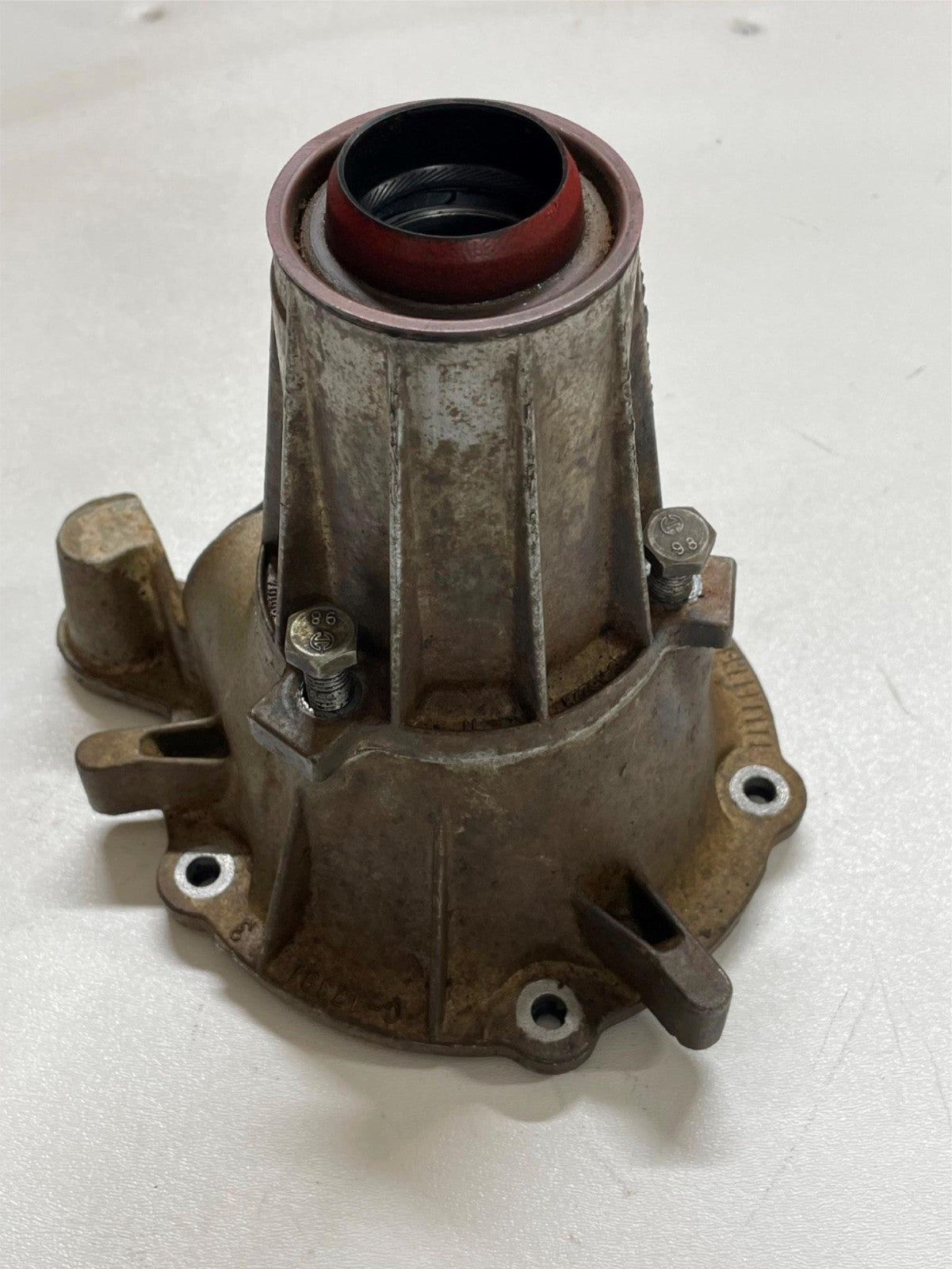 Jeep YJ NP 231 transfer case rear housing and tail shaft 87-95 Wrangler C-17391