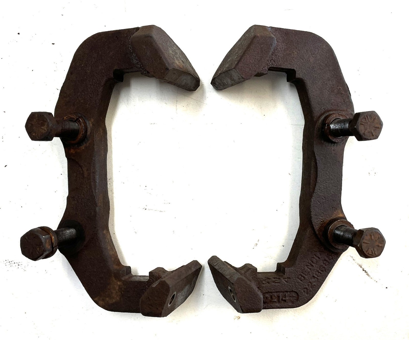 Jeep CJ disc brake caliper mount bracket CJ5 CJ7 CJ8 AMC 79-81 Dana 30 2 bolt!!
