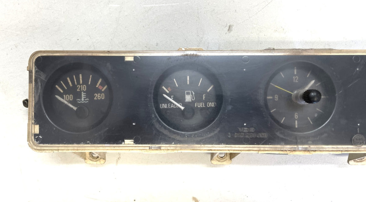 Jeep YJ gauge cluster 87-91 Wrangler center gauges clock fuel temp gas battery