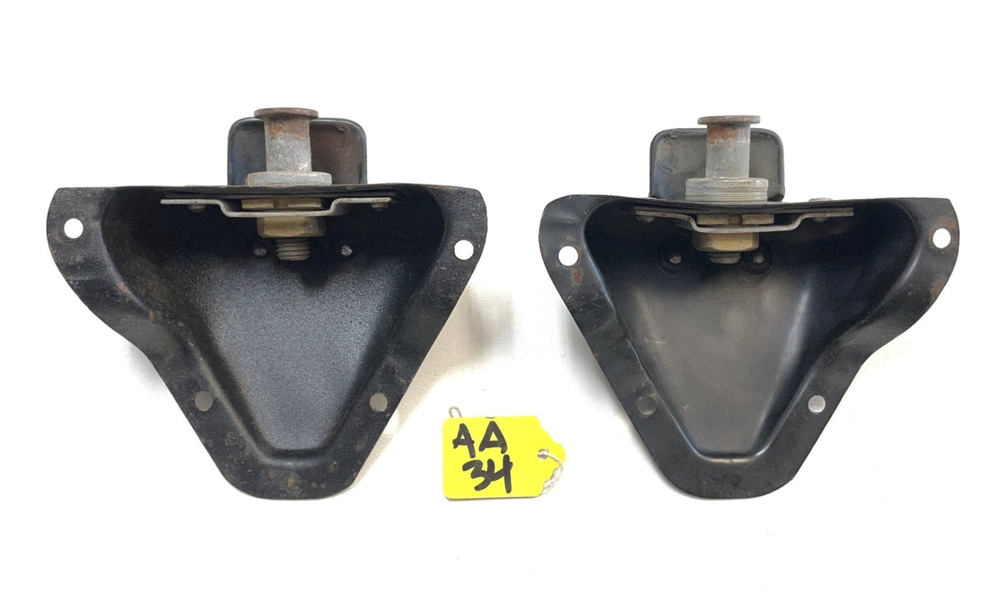 Jeep CJ7 YJ Door Strikers Striker Set Latch Pin Left Right 81-95 CJ Wrangler
