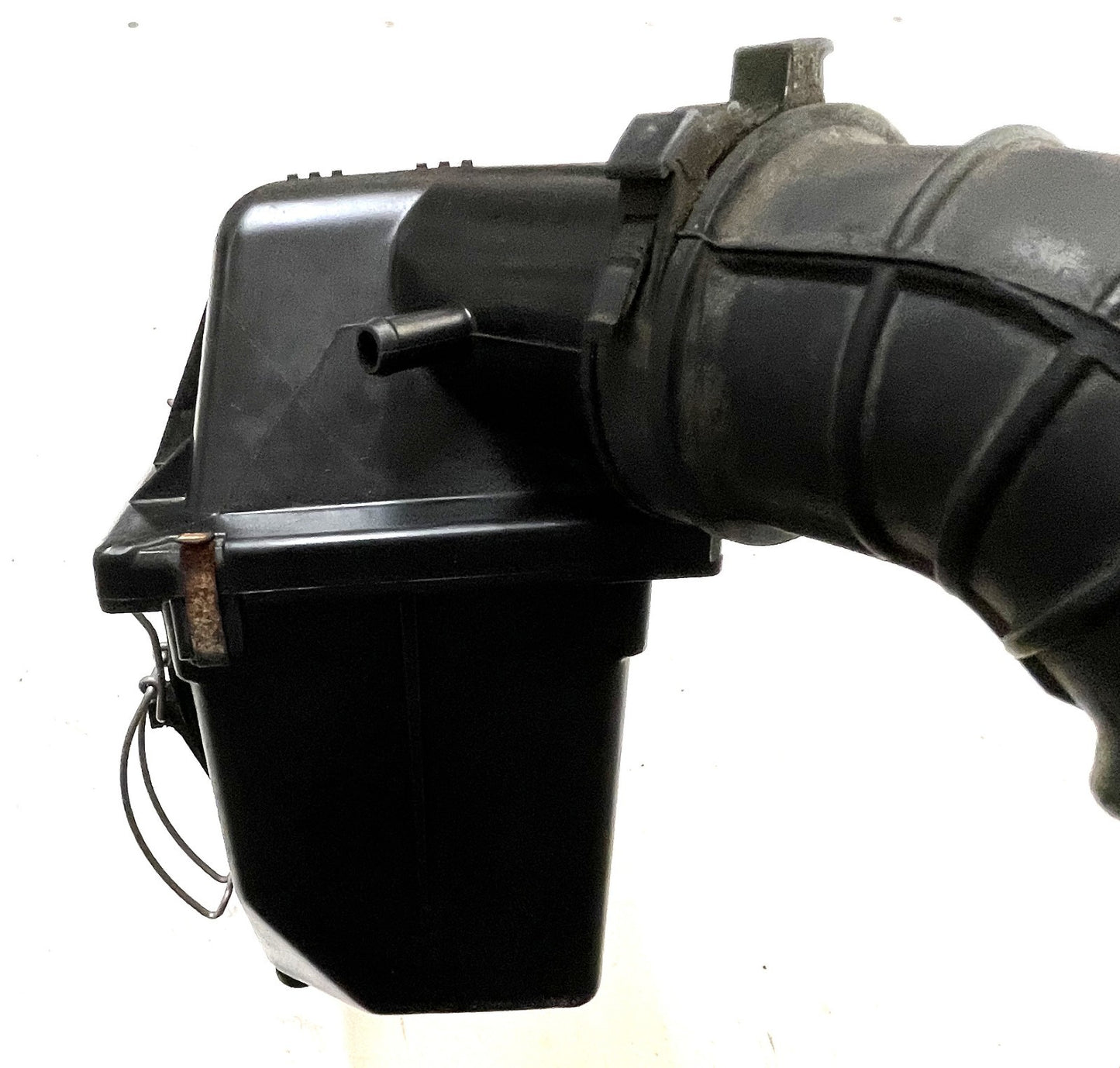 Jeep YJ 2.5 four cylinder Air Cleaner Air Filter Box Intake fits 91-95 Wrangler