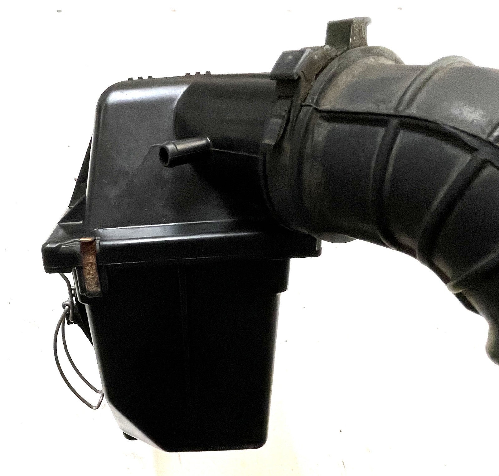 Jeep YJ 2.5 four cylinder Air Cleaner Air Filter Box Intake fits 91-95 Wrangler