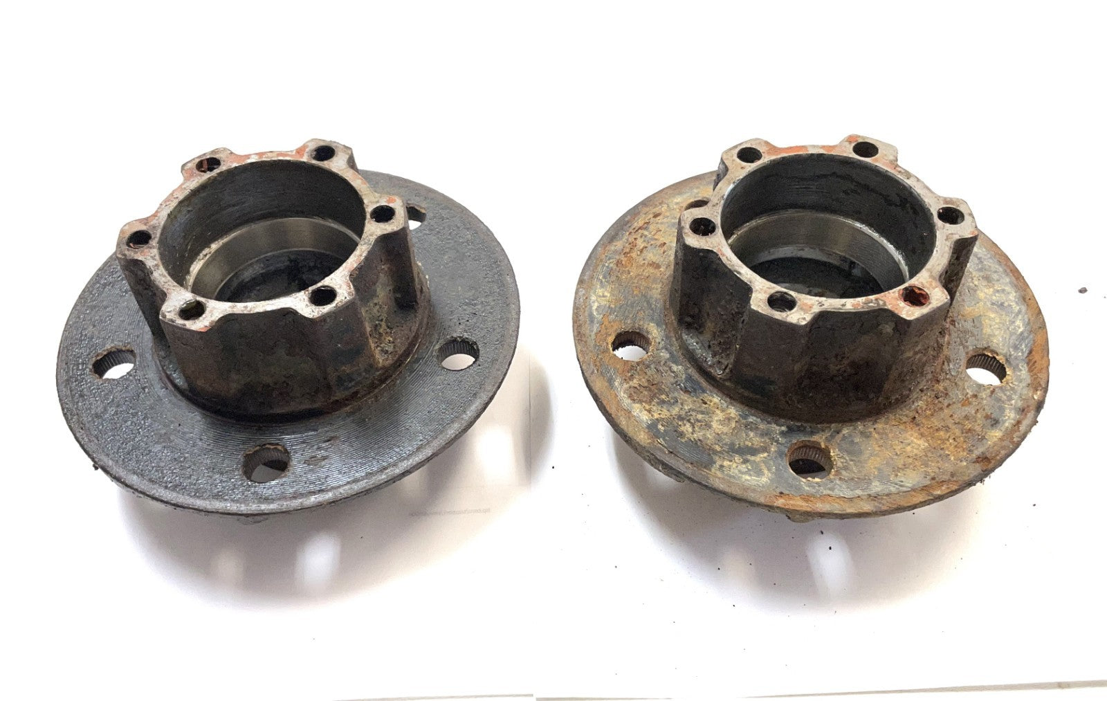 Jeep CJ disc brake bearing hub Dana 30 fits 78-81 CJ5 CJ7 6 bolt hubs (pair)