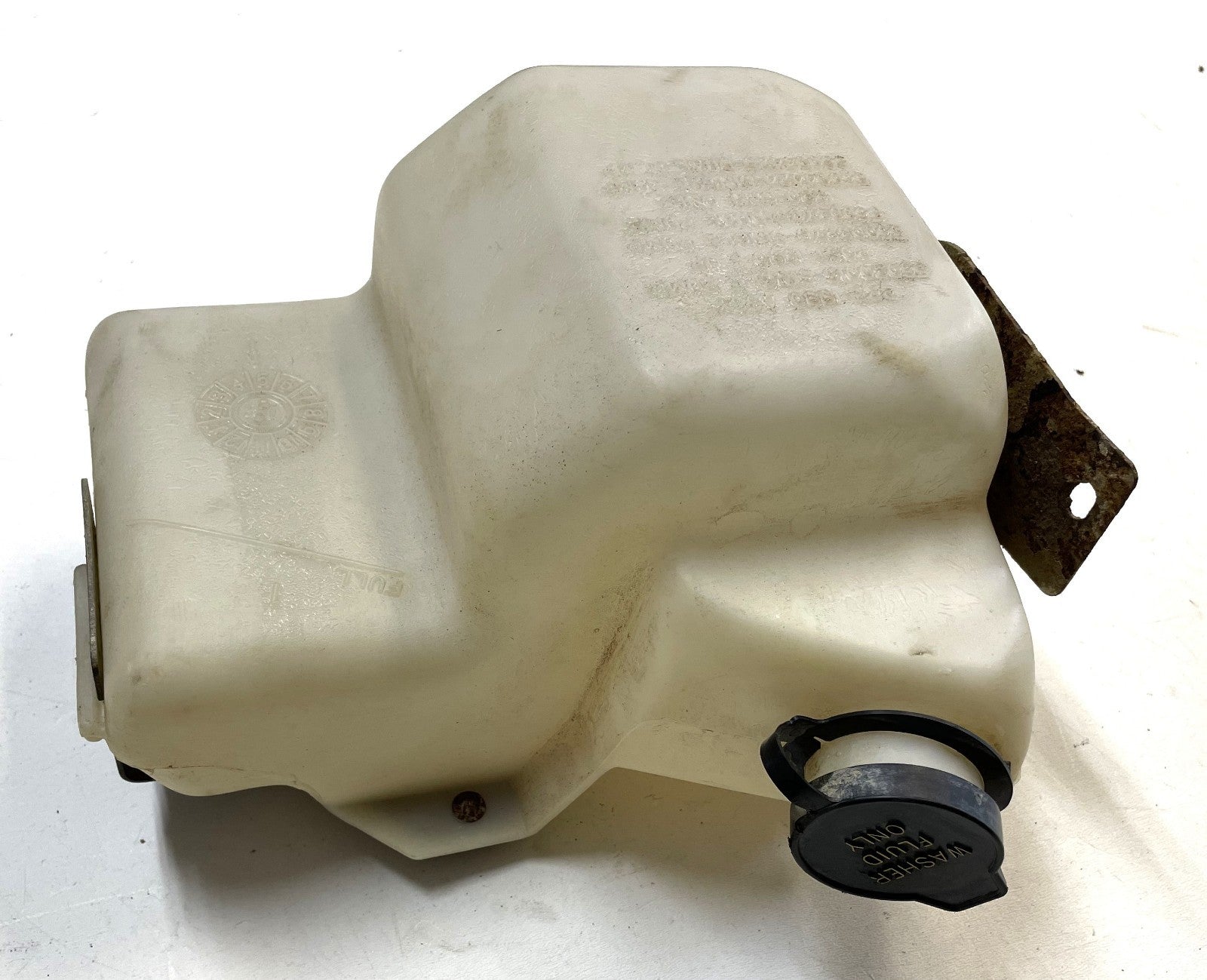 87-90 Jeep YJ Windshield Washer Fluid Reservoir Bottle plastic tank Wrangler
